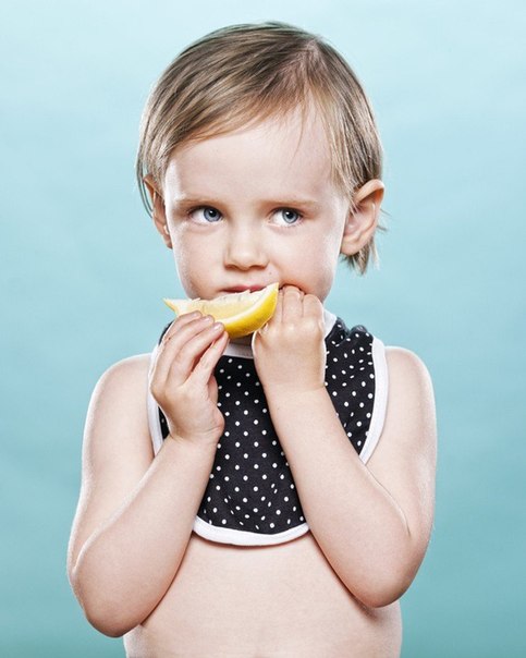 Живые, яркие и очень эмоциональные фотографии малышей, попробовавших лимон впервые, в фотопроекте от April Maciborka и David Wile
