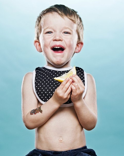 Живые, яркие и очень эмоциональные фотографии малышей, попробовавших лимон впервые, в фотопроекте от April Maciborka и David Wile