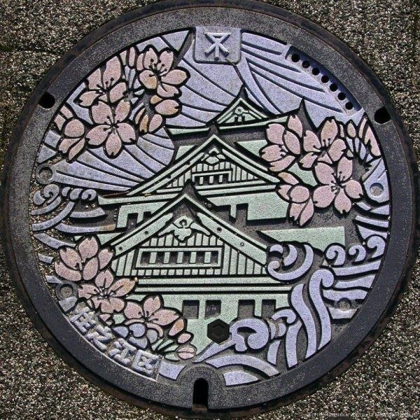Оригинальные канализационные люки из Японии