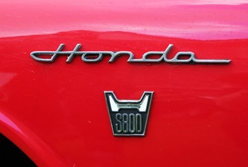 Подборка легендарных  ретро автомобильных логотипов из хрома