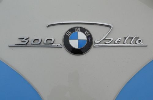 Подборка легендарных  ретро автомобильных логотипов из хрома