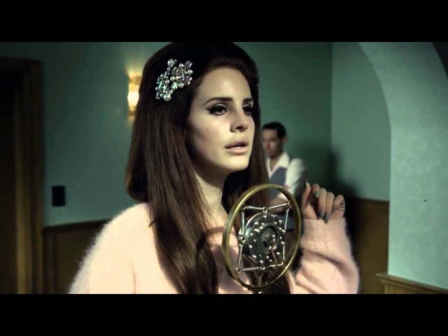 Лана Дель Рей появилась не только в печатной рекламной кампании H&M. Она также снялась в видео-ролике.