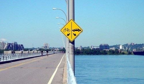 Очень странные дорожные знаки и указатели