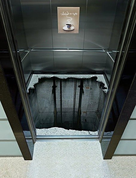 Наклейка на полу, в лифте