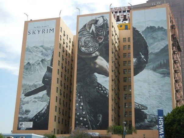 Масштабная наружная реклама Skyrim