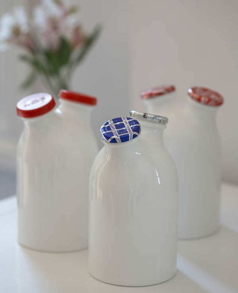 Подборка оригинальной упаковки молока
