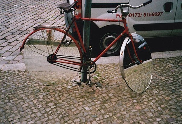 Велосипед с зеркальными колёсами