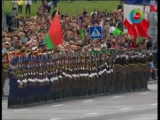 Солдаты продемонстрировали удивительную слаженность действий на параде в Белоруссии. Кому понравилось, ставьте лайк))