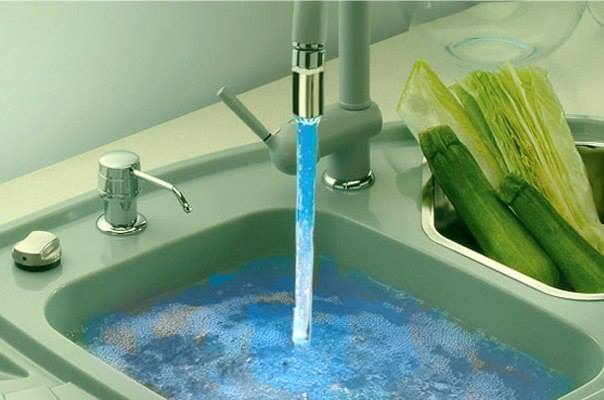 Светодиодная насадка на кран, меняющая цвет воды в зависимости от температуры