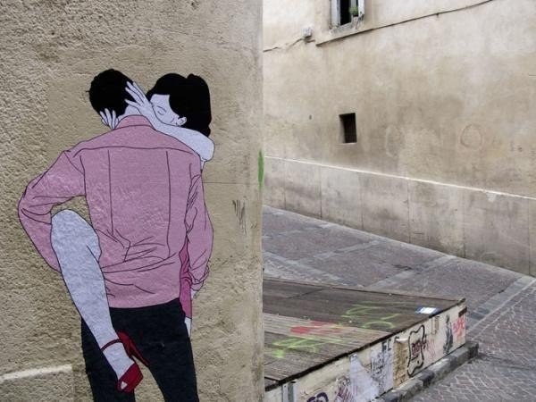 Поцелуи на стенах города от уличного художника Claire 