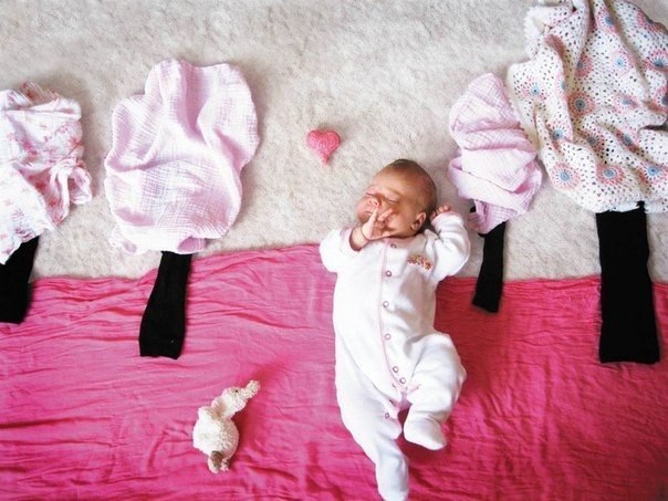 Копирайтер  Адель Энерсен пытается угадать, что снится маленькой Миле и с помощью подручных вещей воплощает сны дочки в реальность