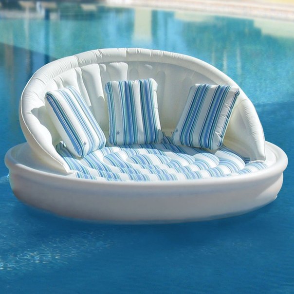 Надувной диван для плаванья