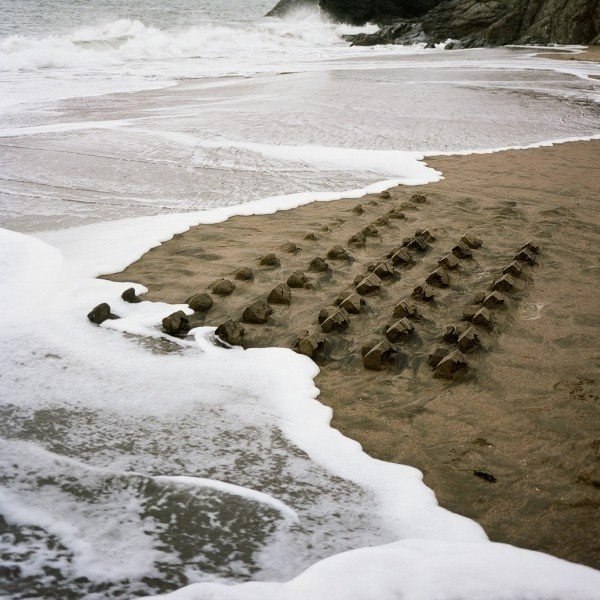 Когда мечты разбиваются о реальность: дома из песка в арт проекте от Чеда Райта