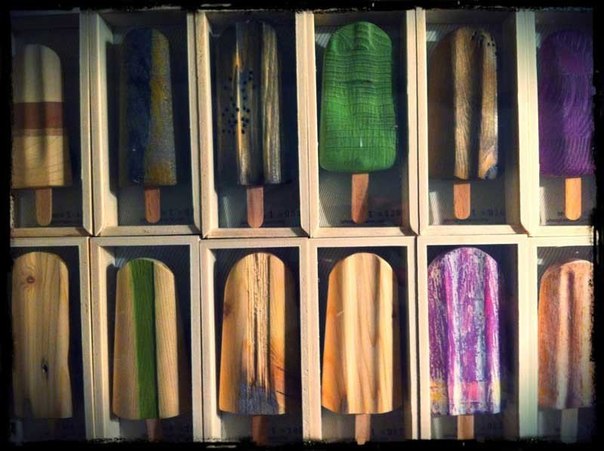 Дизайнер Johnny Hermann создал проект под названием Popsicle, в котором он воплотил свои детские воспоминания о мороженом и запечатлел их в виде деревянных скульптур