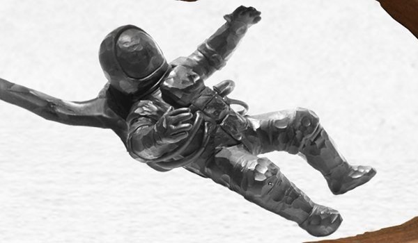 Скульптура "Астронавт и парашют" от дизайнера Andres Lopez
