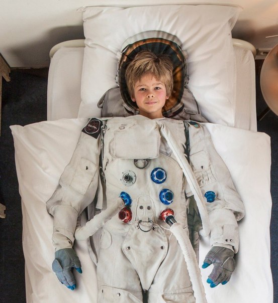 Постельное белье для тех, кто мечтает стать космонавтом