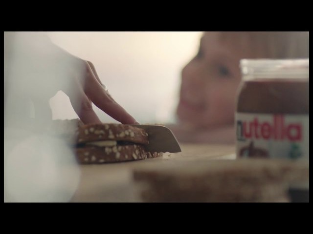 Милый домашний ролик о том, с какими продуктами можно есть Nutella 