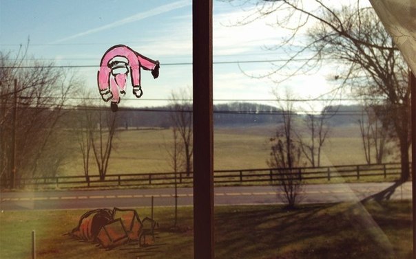 Забавные рисунки на окнах от Гаррета Миллера