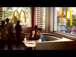 Креативная реклама McDonalds: "Любит - не любит"