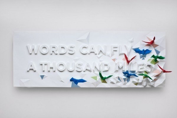Удивительная арт работа: "Слова могут взлетать"