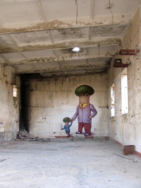 Подборка удивительного уличного сюрреализма из Крыма, авторства Алексея Кислова