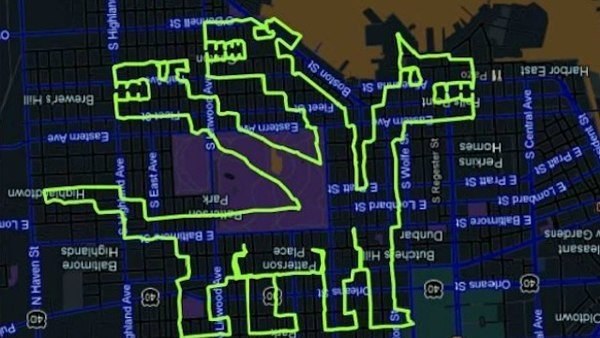 Велосипедист Christopher Wallace рисует карту своих велосипедных трэков в окрестностях Балтимора
