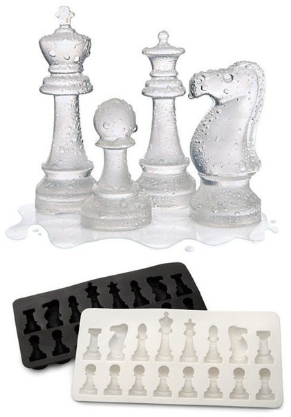 Шахматы из льда, сыграйте быструю партию :)