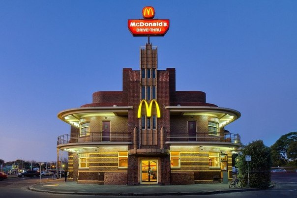 Подборка самых необычных ресторанов McDonald's в мире
