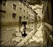 Профессиональный фотограф и ретушер из Швеции Эрик Йоханссон (Eric Johansson) живет и работает в Берлине. Вдохновляясь работами Сальвадора Дали, Мориса Эшера и Роба Гонсалвеса, он создает удивительные картины. Его фотоманипуляции, созданные при помощи графического редактора из собственоручно сделанных фотографий, заставляют шире смотреть на вещи и осознавать, что мир вокруг ограничен лишь рамками нашей фантазии.